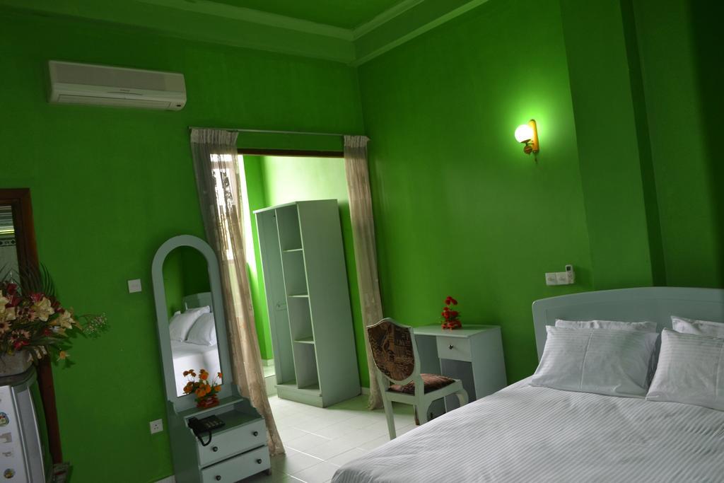 Old Mahawasala Hotel Bambaragaleyaya Room photo
