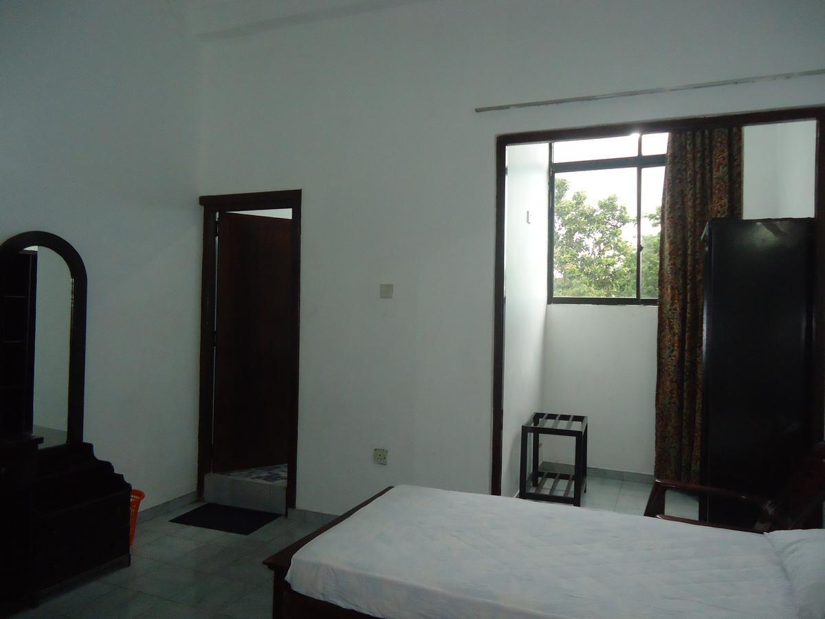Old Mahawasala Hotel Bambaragaleyaya Exterior photo